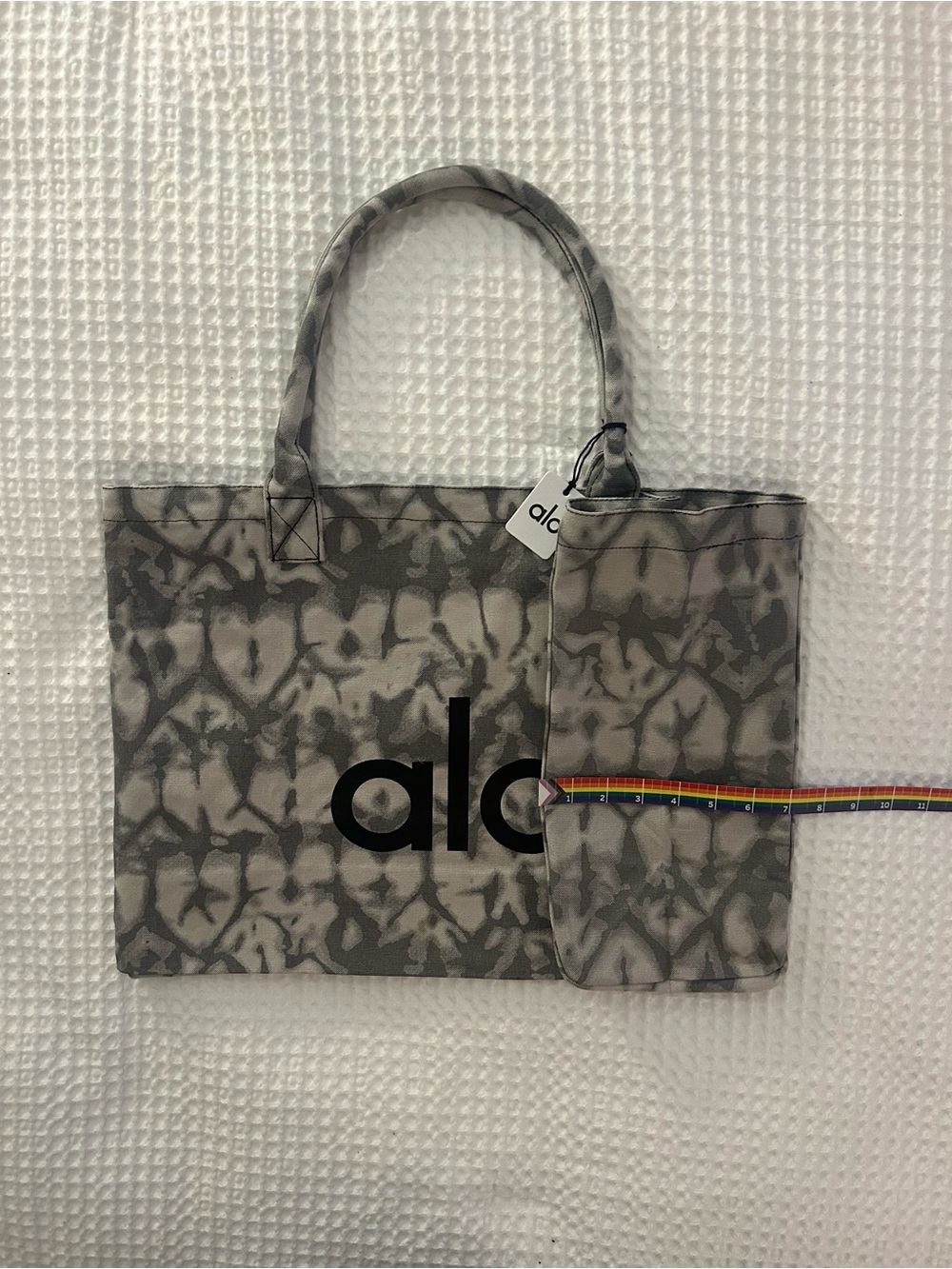 ALO Yoga Gray Tie-Dye Canvas Tote with Matching Pouch